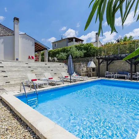 Samanta By Interhome Casa vacanze Momjan
