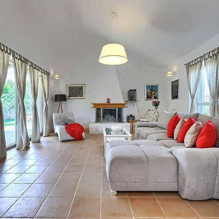 Samanta By Interhome Momjan