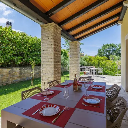 Samanta By Interhome Momjan